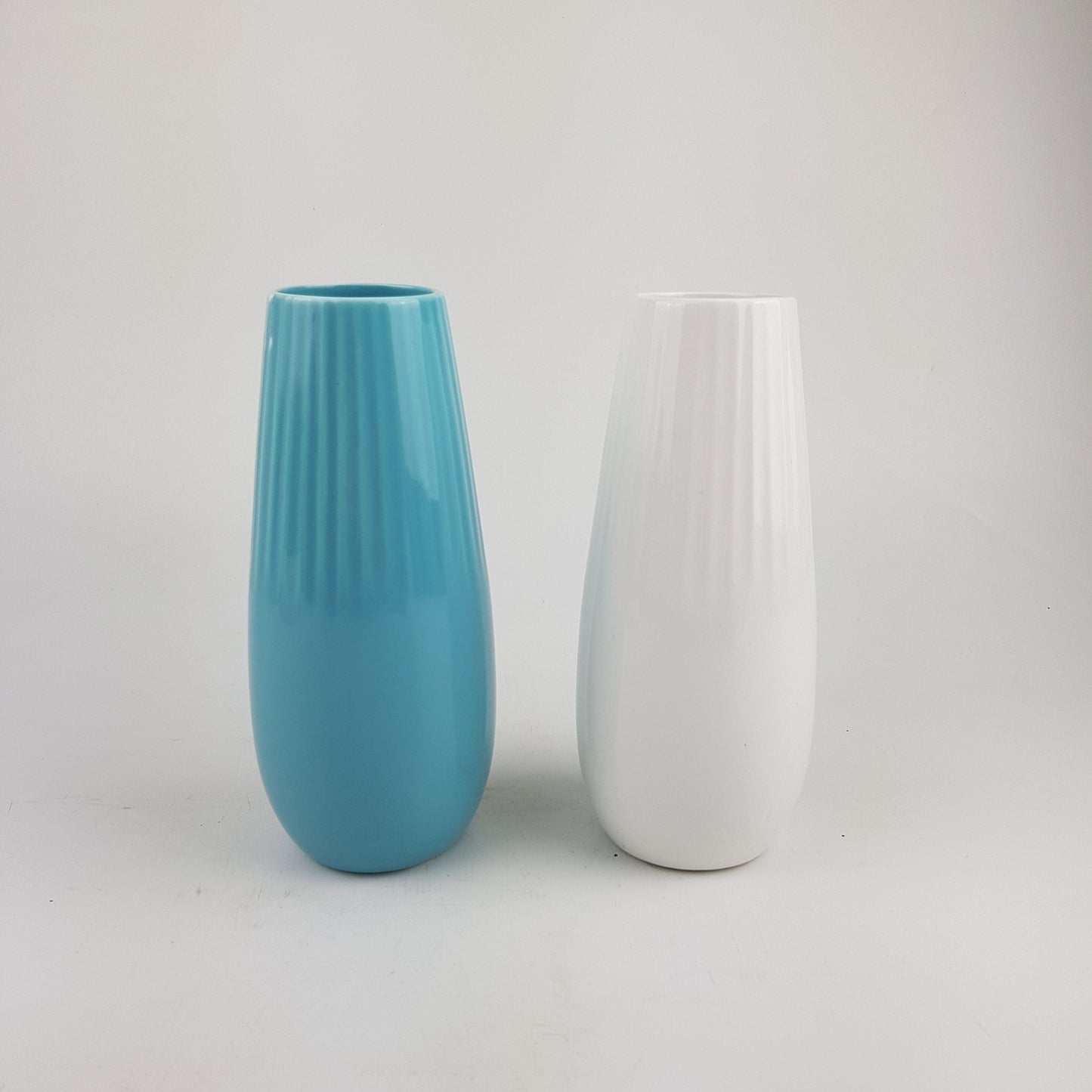 Ceramic Vase (⌀5.5cm x H19.5cm)